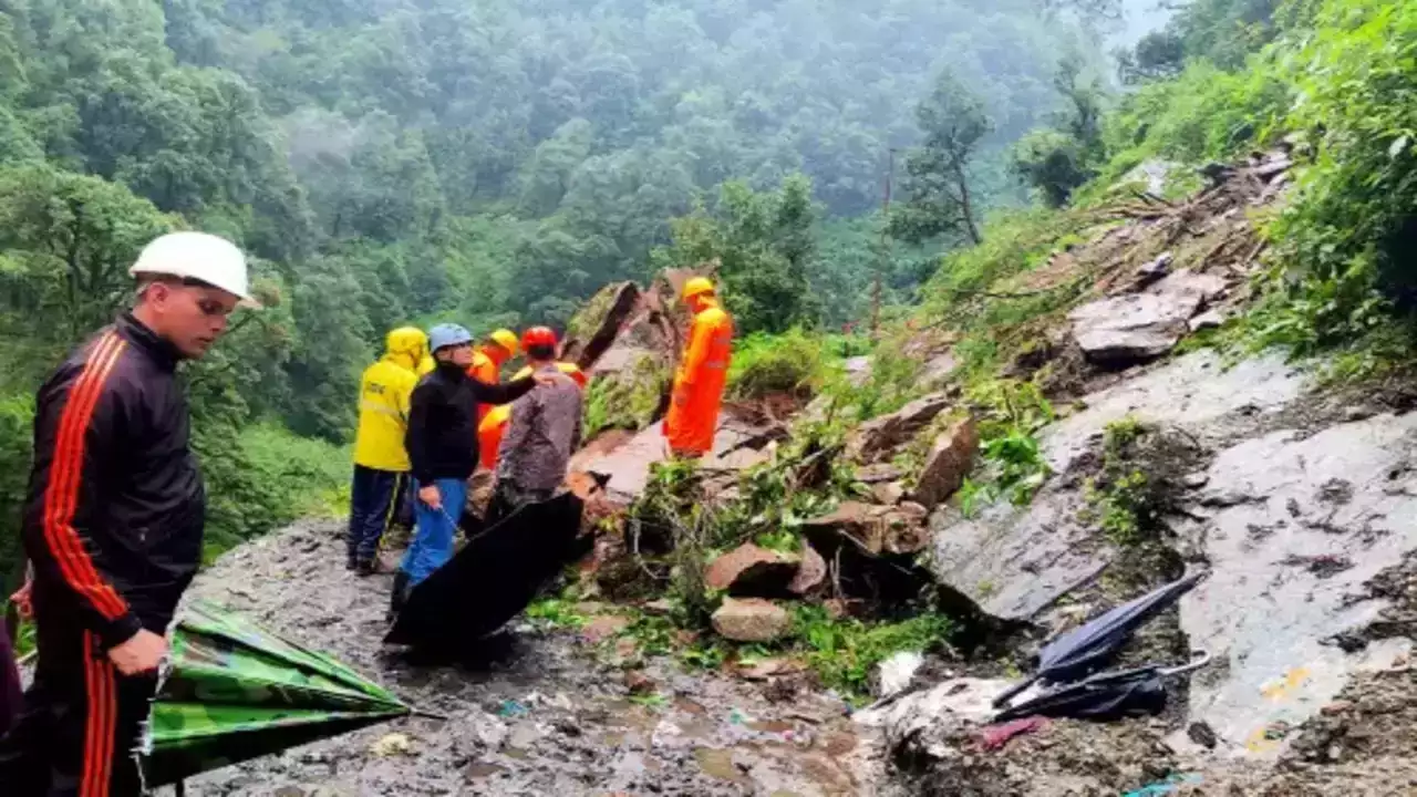 Landslide on Kedarnath Yatra Route Claims 3 Lives, Injures 8