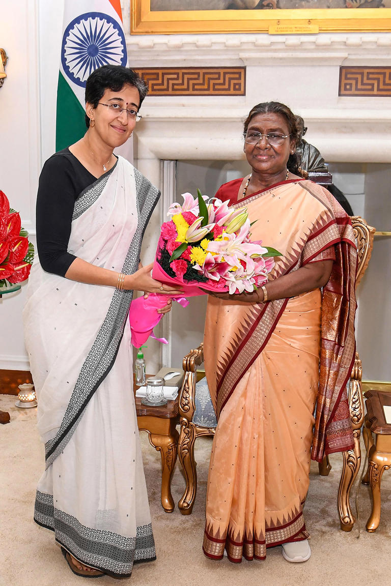 Delhi CM Atishi calls on President Murmu