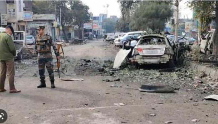 Jammu & Kashmir Terrorist Attack: Grenade Aimed At CRPF Mobile Post, Explodes In Sunday Market Instead